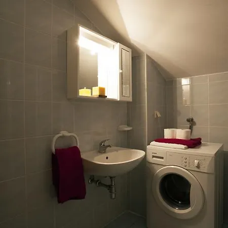 公寓 Penthouse Paulina - Large Sunny Terrace - Seaview - 250m To And Restaurants - Free Parking - And Ciovo - 15 Minutes To Airport