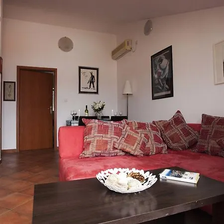 公寓 Penthouse Paulina - Large Sunny Terrace - Seaview - 250m To And Restaurants - Free Parking - And Ciovo - 15 Minutes To Airport *
