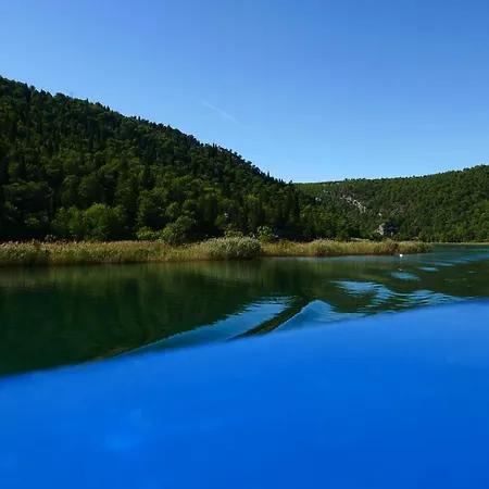 Penthouse Paulina - Large Sunny Terrace - Seaview - 250m To And Restaurants - Free Parking - And Ciovo - 15 Minutes To Airport Appartamento Traù