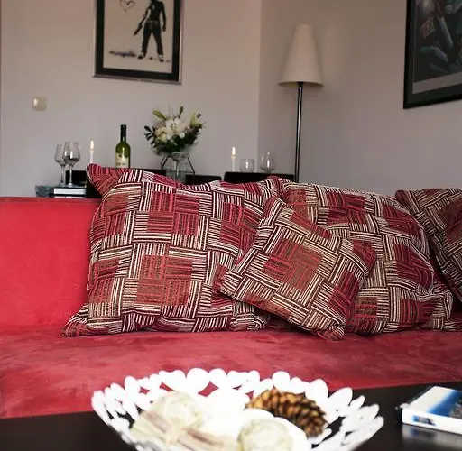 Apartamento Penthouse Paulina - Large Sunny Terrace - Seaview - 250m To And Restaurants - Free Parking - And Ciovo - 15 Minutes To Airport