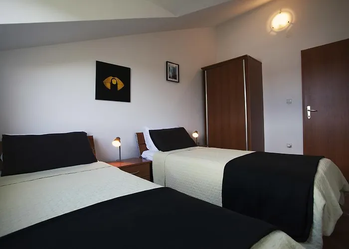 Penthouse Paulina - Large Sunny Terrace - Seaview - 250m To And Restaurants - Free Parking - And Ciovo - 15 Minutes To Airport