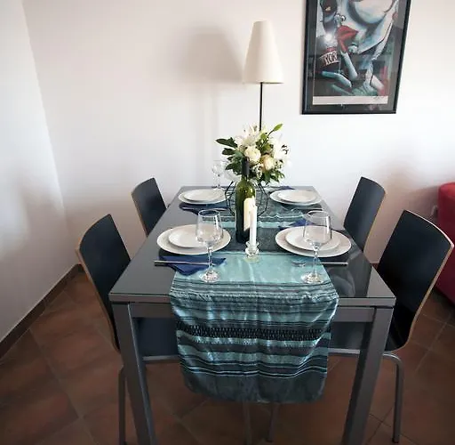 Apartamento Penthouse Paulina - Large Sunny Terrace - Seaview - 250m To And Restaurants - Free Parking - And Ciovo - 15 Minutes To Airport Trogir