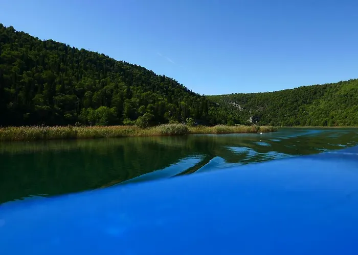 Penthouse Paulina - Large Sunny Terrace - Seaview - 250m To And Restaurants - Free Parking - And Ciovo - 15 Minutes To Airport Apartamento Trogir